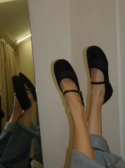Tilda ballerinaer i mesh med spænde - Sort