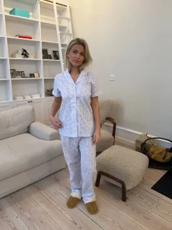 Tinna pyjamas sæt med isvafler - Blå/hvid