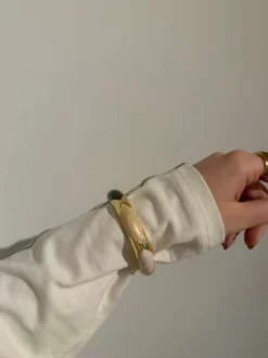 Tove armbånd med mønster - Nude/hvid/brun