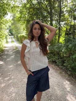 Ulana top med detaljer - Beige