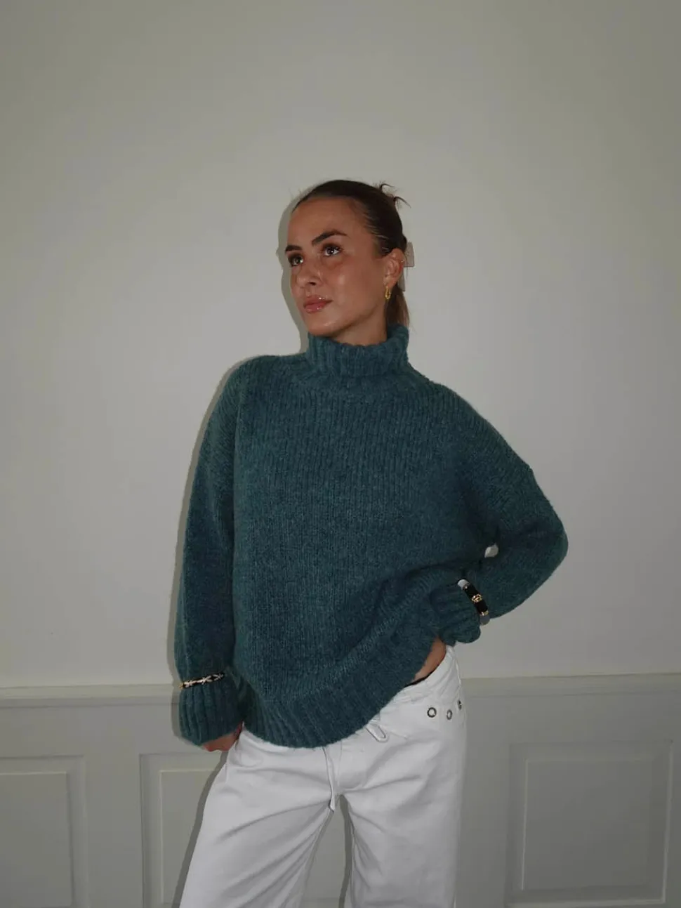 Valdamara oversized striktrøje med turtleneck - Blå