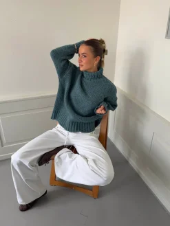 Valdamara oversized striktrøje med turtleneck - Blå