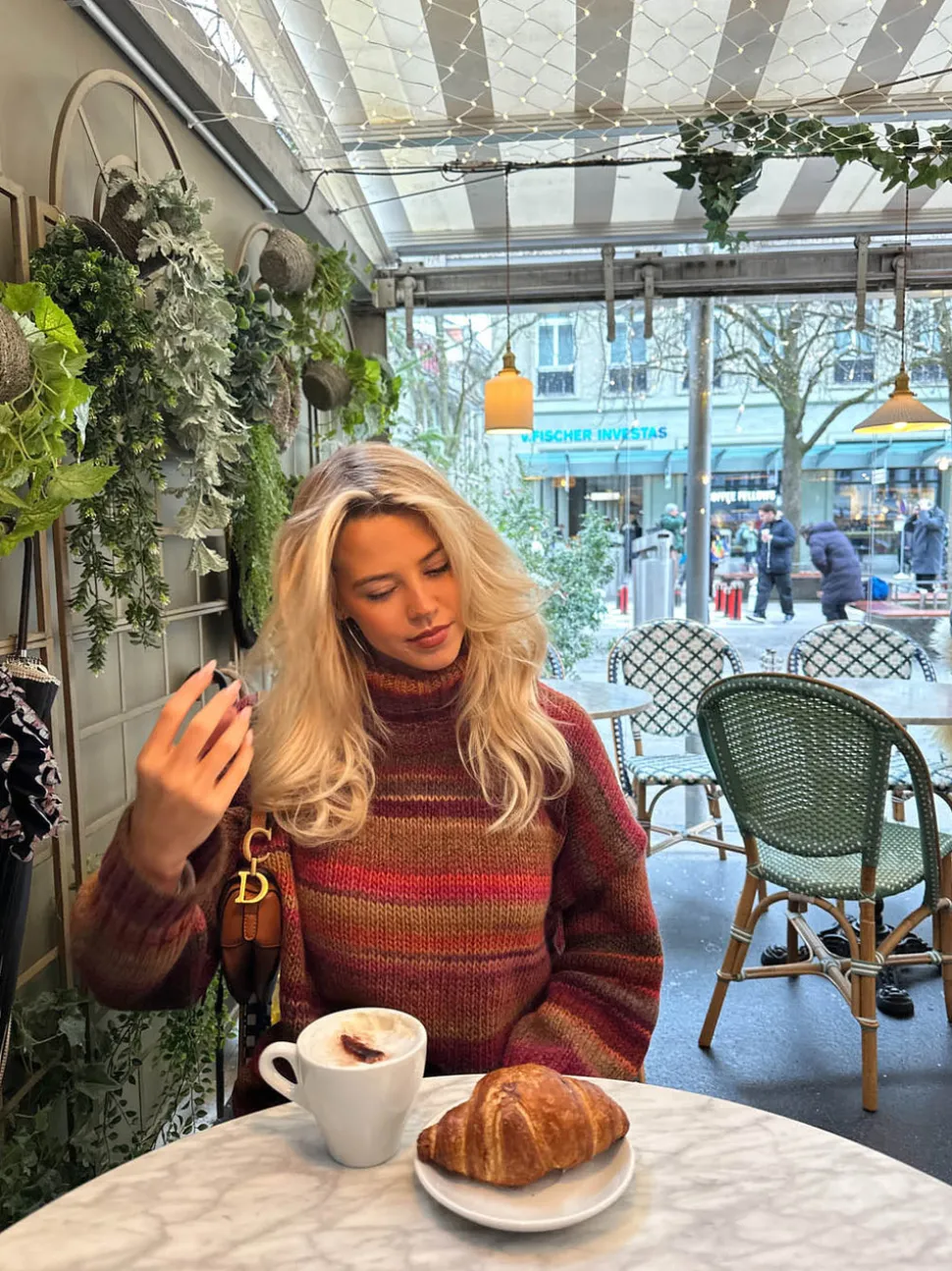 Valdamara oversized striktrøje med turtleneck - Multifarvet