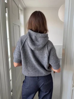 Vanja strikket hoodie - Grå