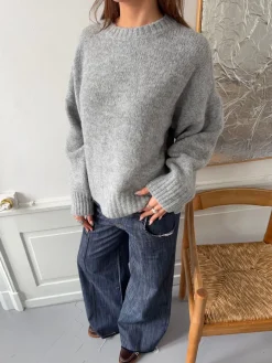 Vicky striktrøje med ribdetaljer - Grå