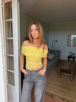 Victoire off shoulder top i mesh - Gul