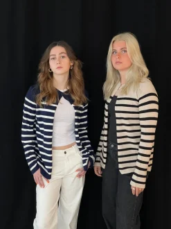 Xenia cardigan med striber - Beige/sort